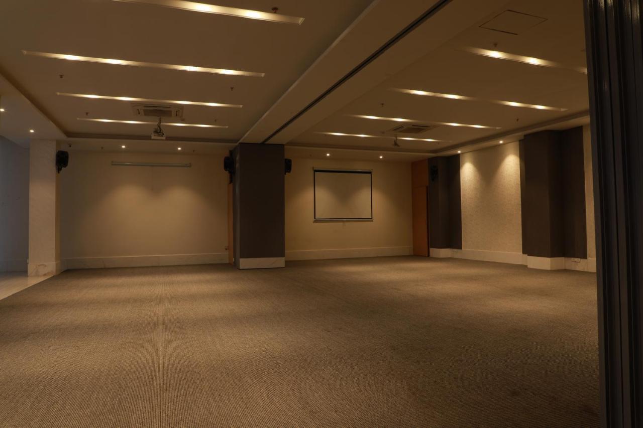 The Vern At Blvd Nashik Exterior photo